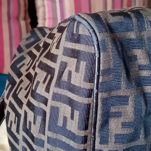 AUTHENTIC Vintage FENDI Zucca Handbag - Picture 5 of 16